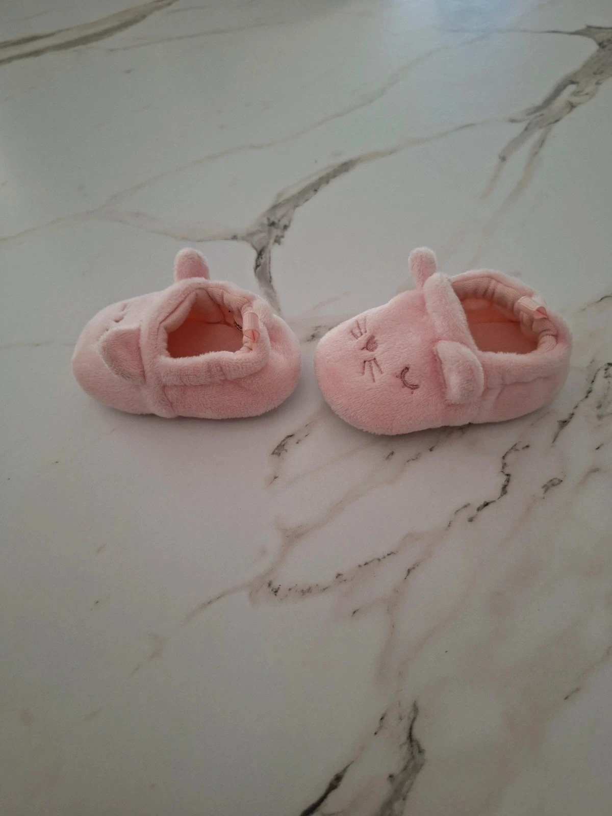 Chaussons rose fille 0-3mois très bon état – photo 2